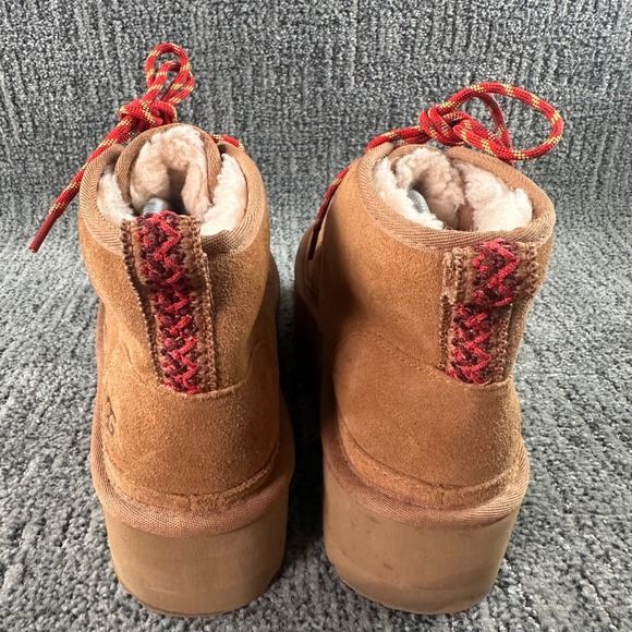 UGG Neumel Platform Booties Womans Size 9 Chestnut Suede Fur Lined Lace Up - Picture 6 of 8
